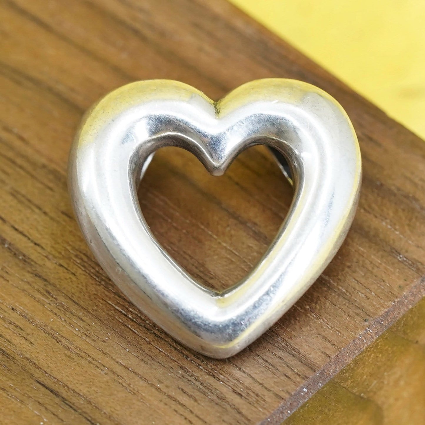 Vintage James Avery retired Sterling silver pendant, 925 love heart