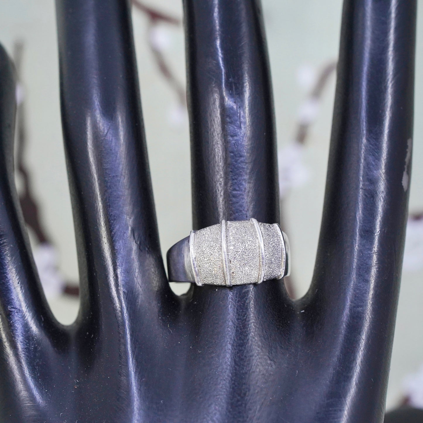 Size 8, vintage sterling silver handmade ribbed ring, glittering 925 wide band