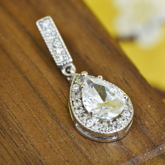 Vintage Sterling silver 925 pendant with teardrop pendant with crystal