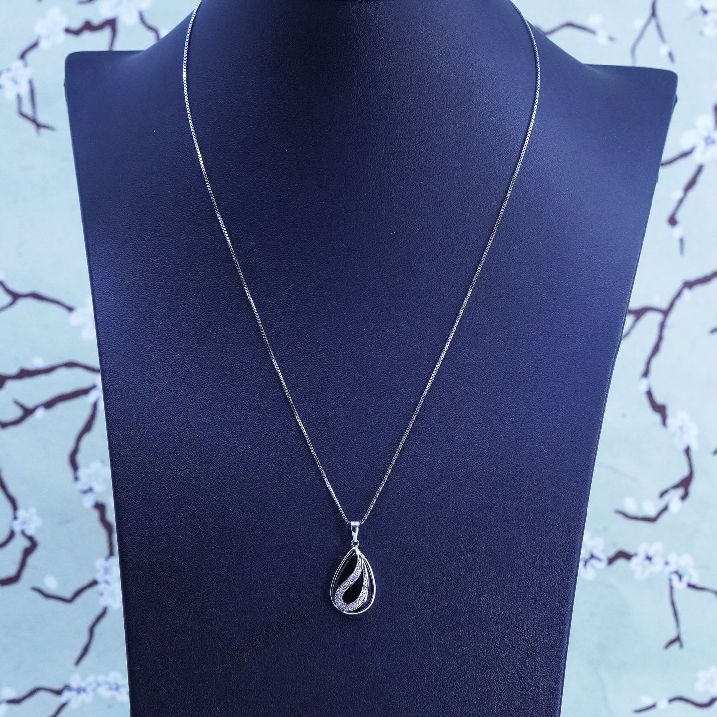 18", sterling 925 silver necklace, teardrop onyx diamond pendant with box chain