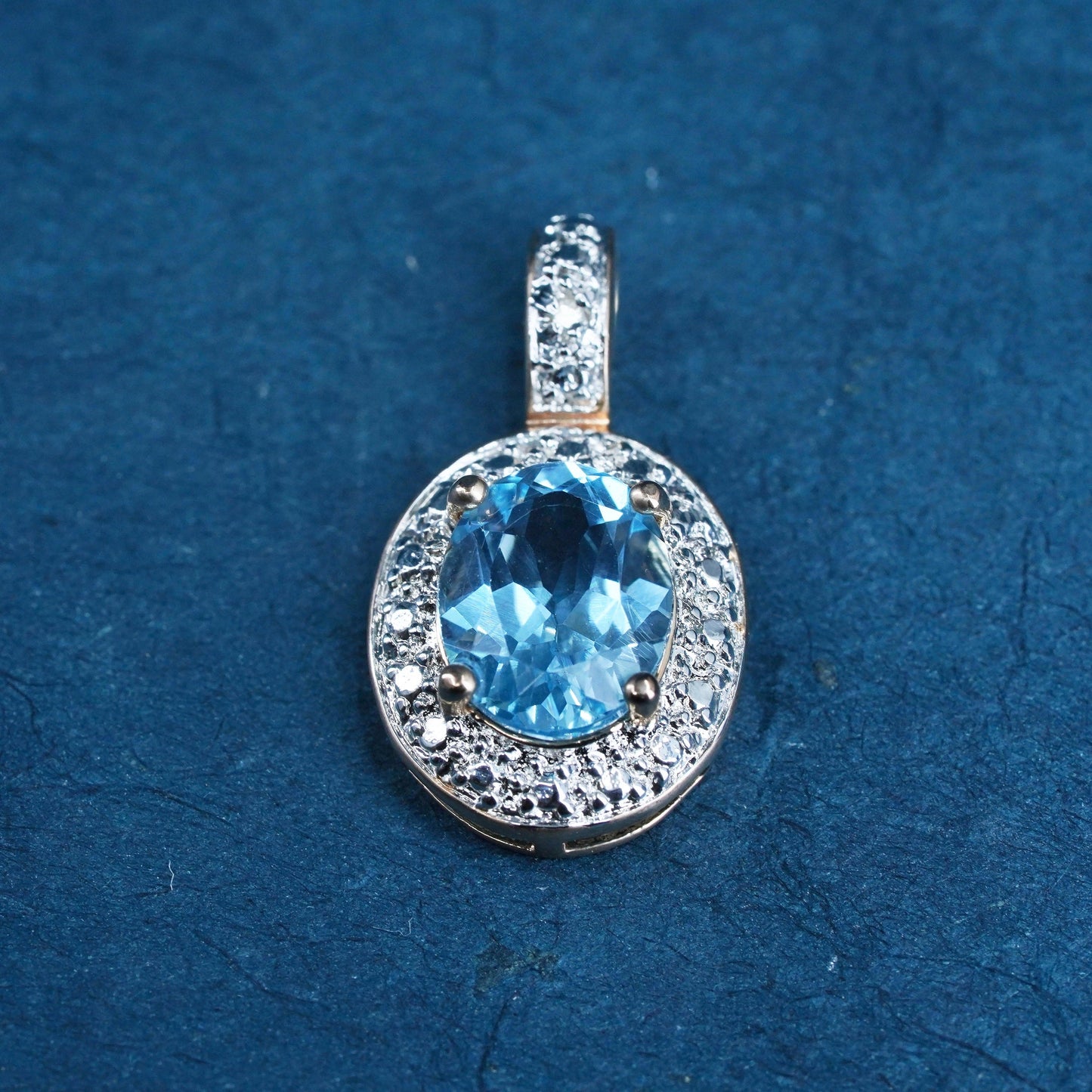 vermeil yellow gold over Sterling 925 silver pendant with blue topaz diamond