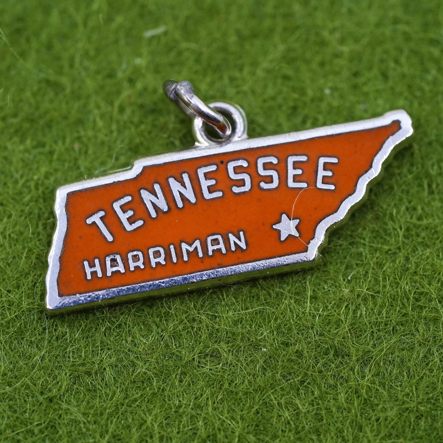 Vintage sterling handmade traveler pendant, 925 enamel Tennessee state tag