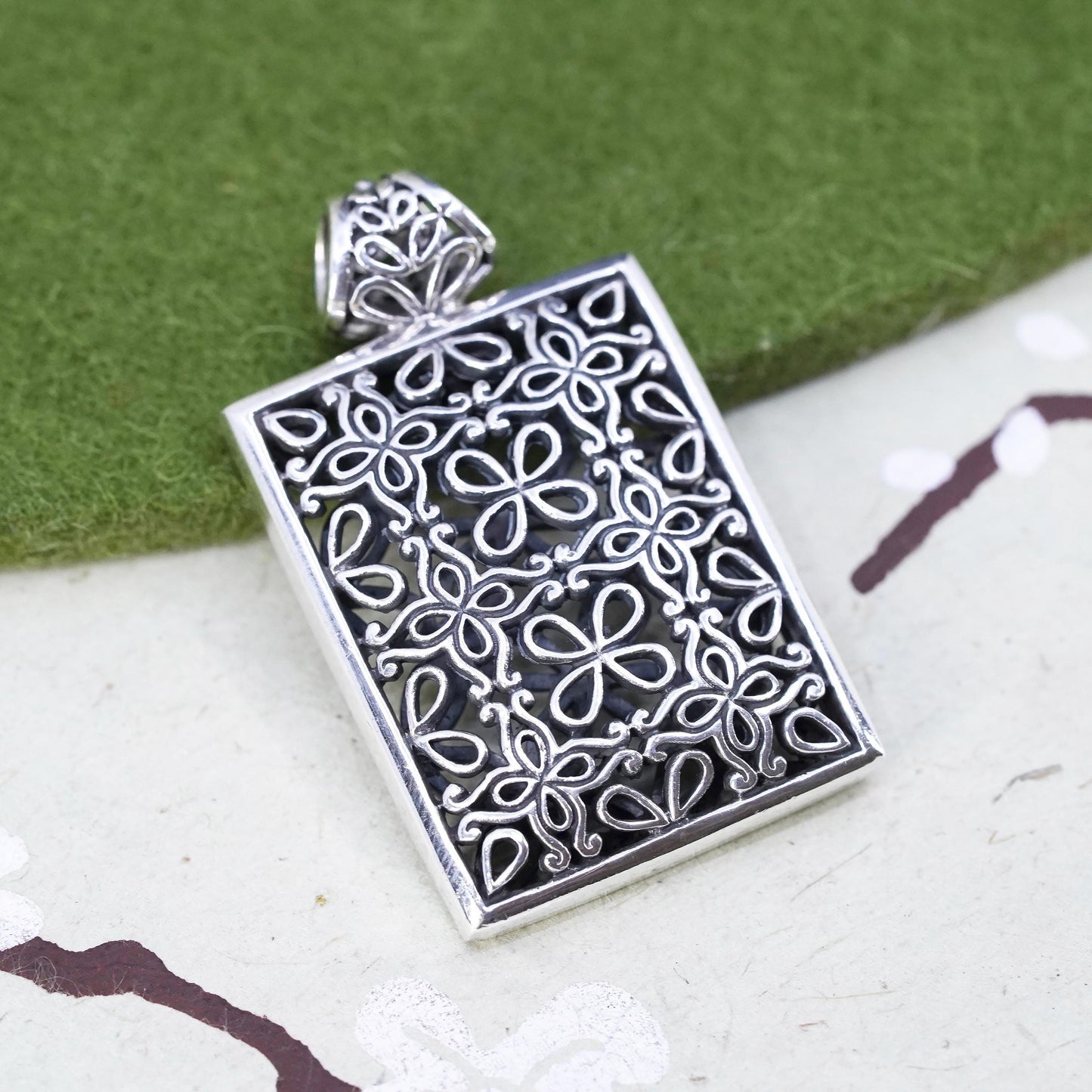 Vintage Sterling silver handmade pendant, 925 filigree rectangle