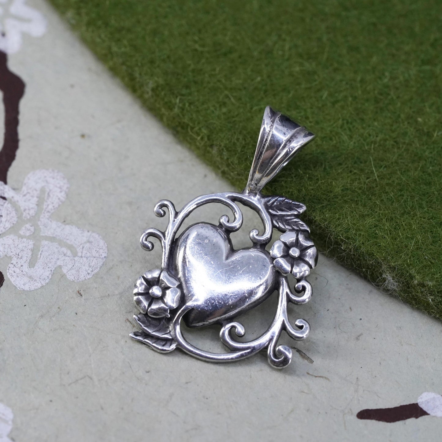 Vintage Jalaine Sterling silver handmade pendant, 925 flower with heart