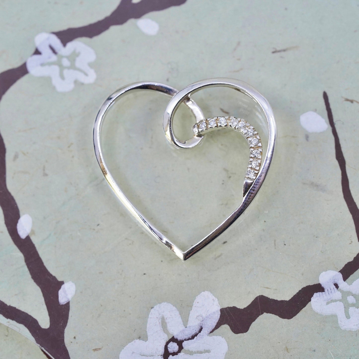 Vintage sterling 925 silver heart pendant round with Cz