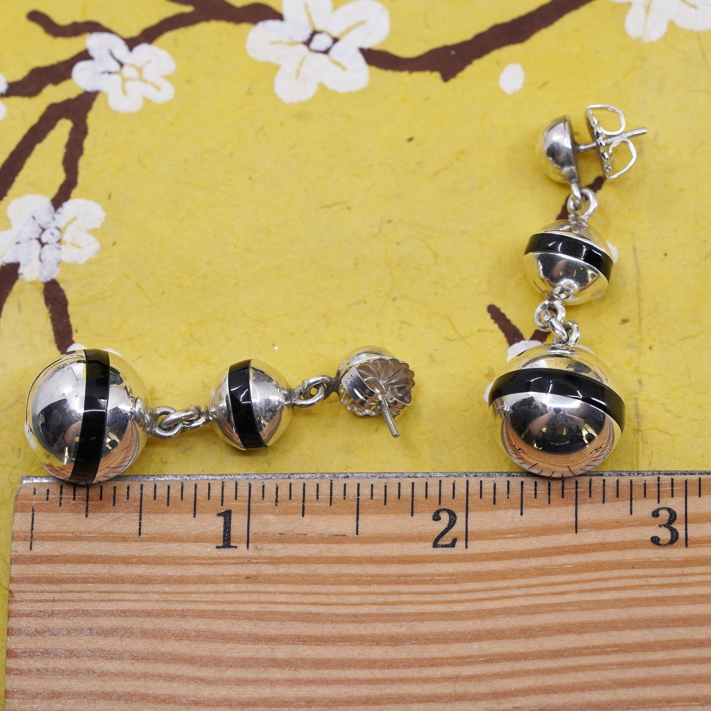 VTG Mexican Sterling silver earrings, 925 beads drops with black enamel inlay