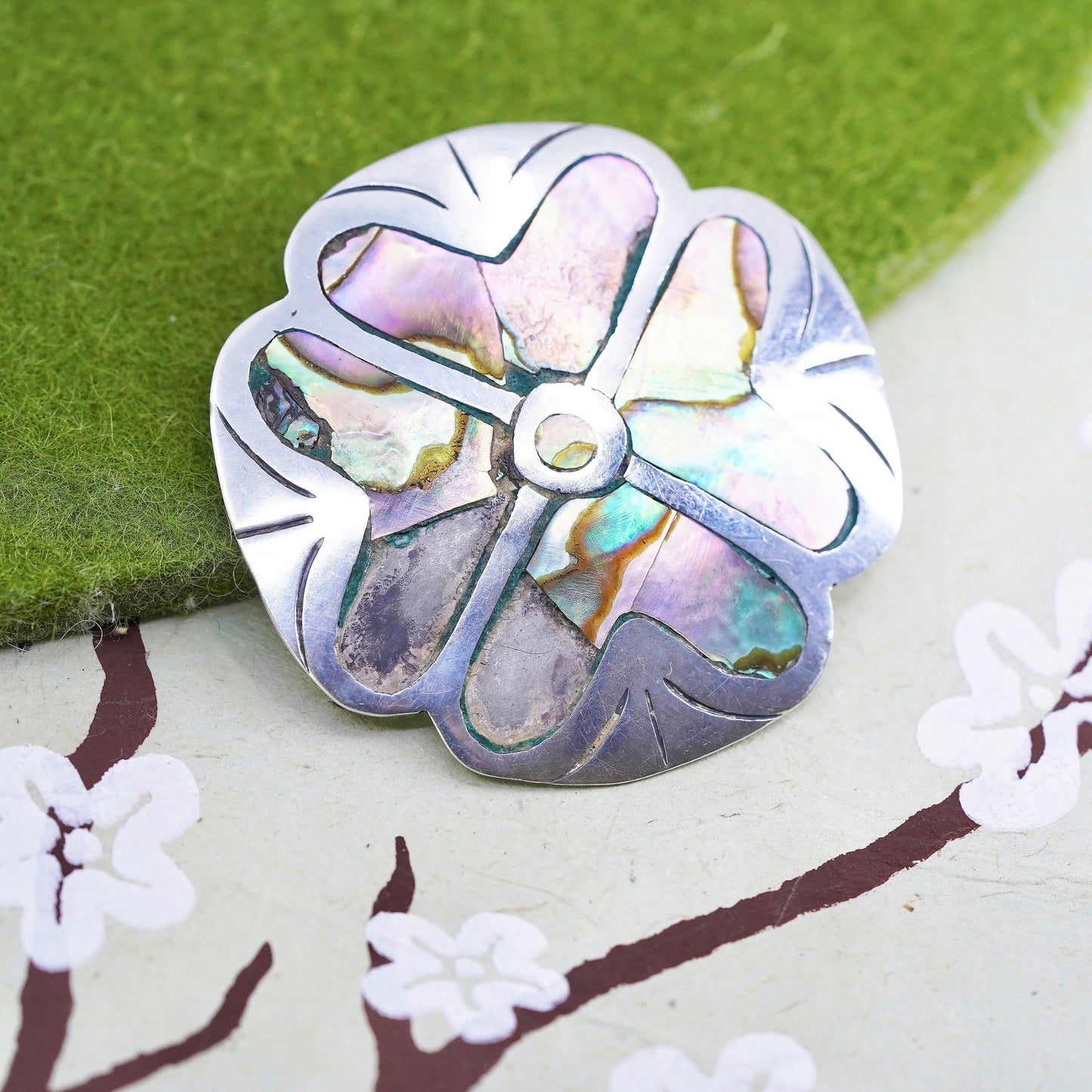 Vintage sterling silver handmade brooch, 925 circle pendant with abalone inlay