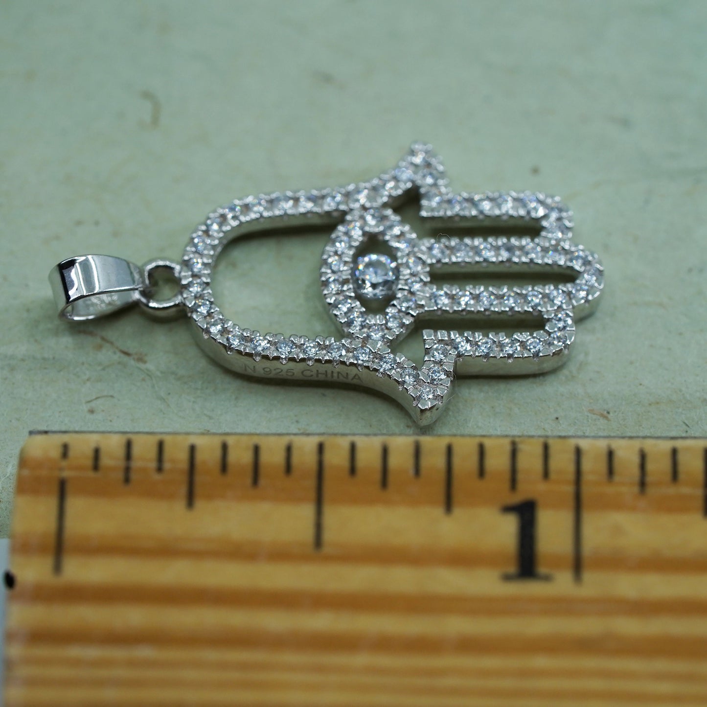 Vintage Sterling silver 925 hand healing and protection pendant with cluster cz