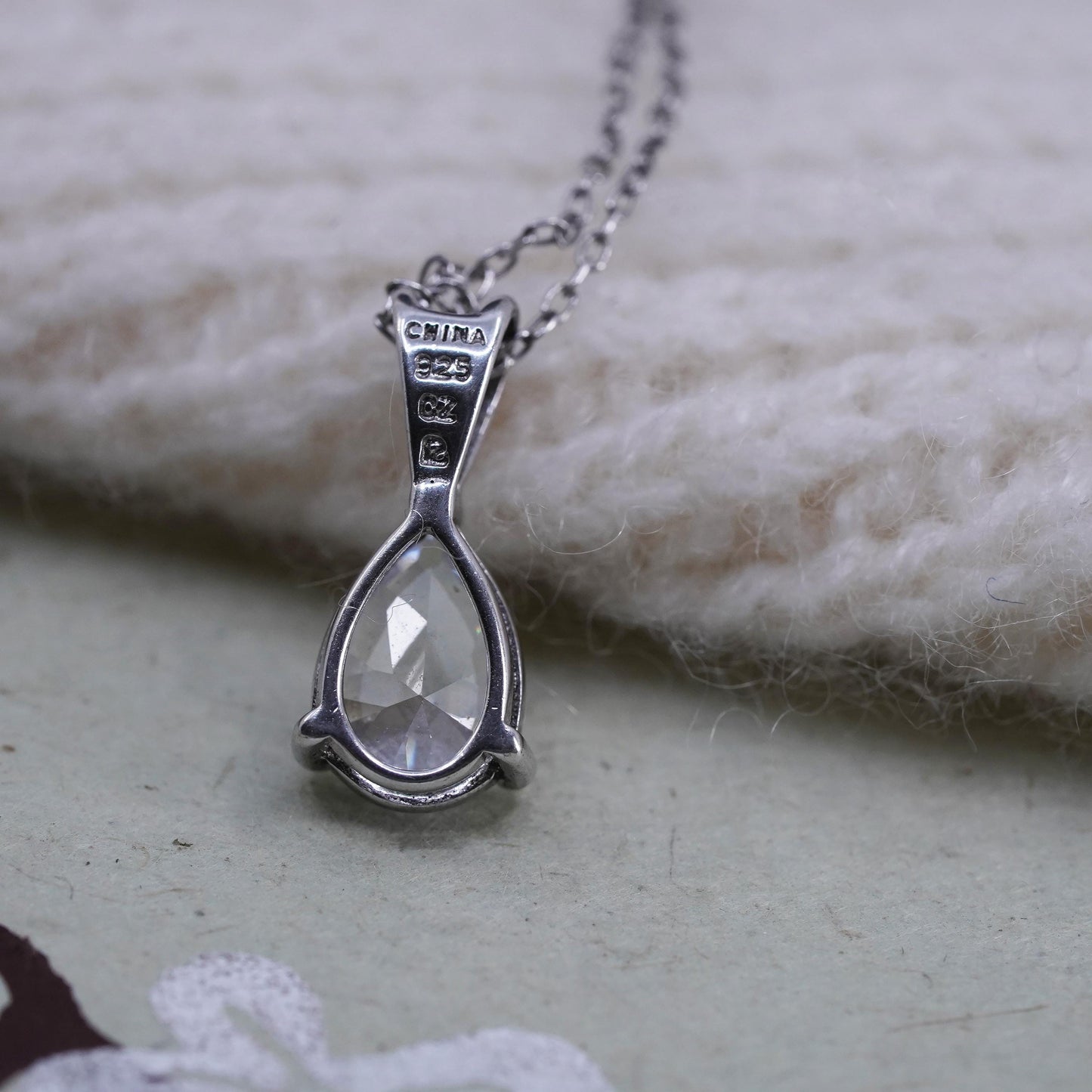 18”, Vintage sterling silver circle chain necklace with cz teardrop pendant