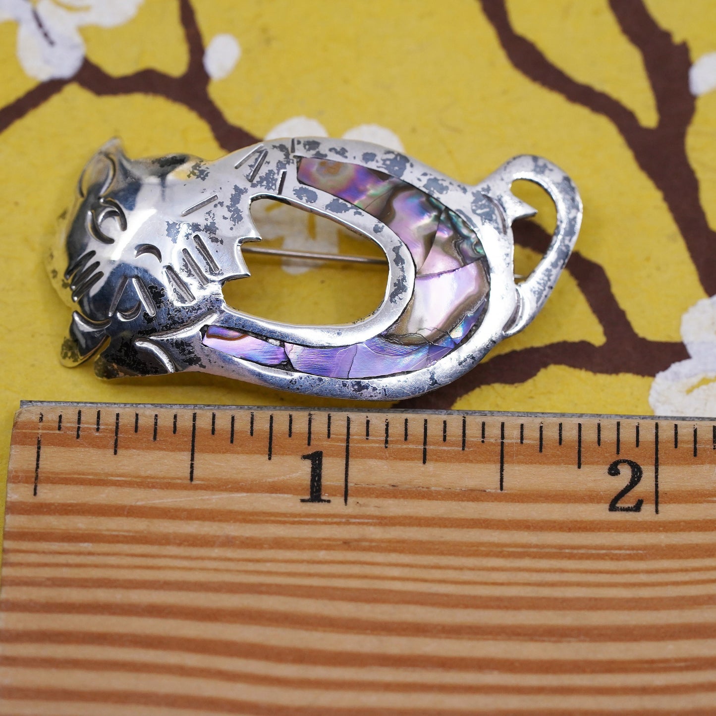 Vintage antique southwestern handmade sterling silver cat brooch with abalone