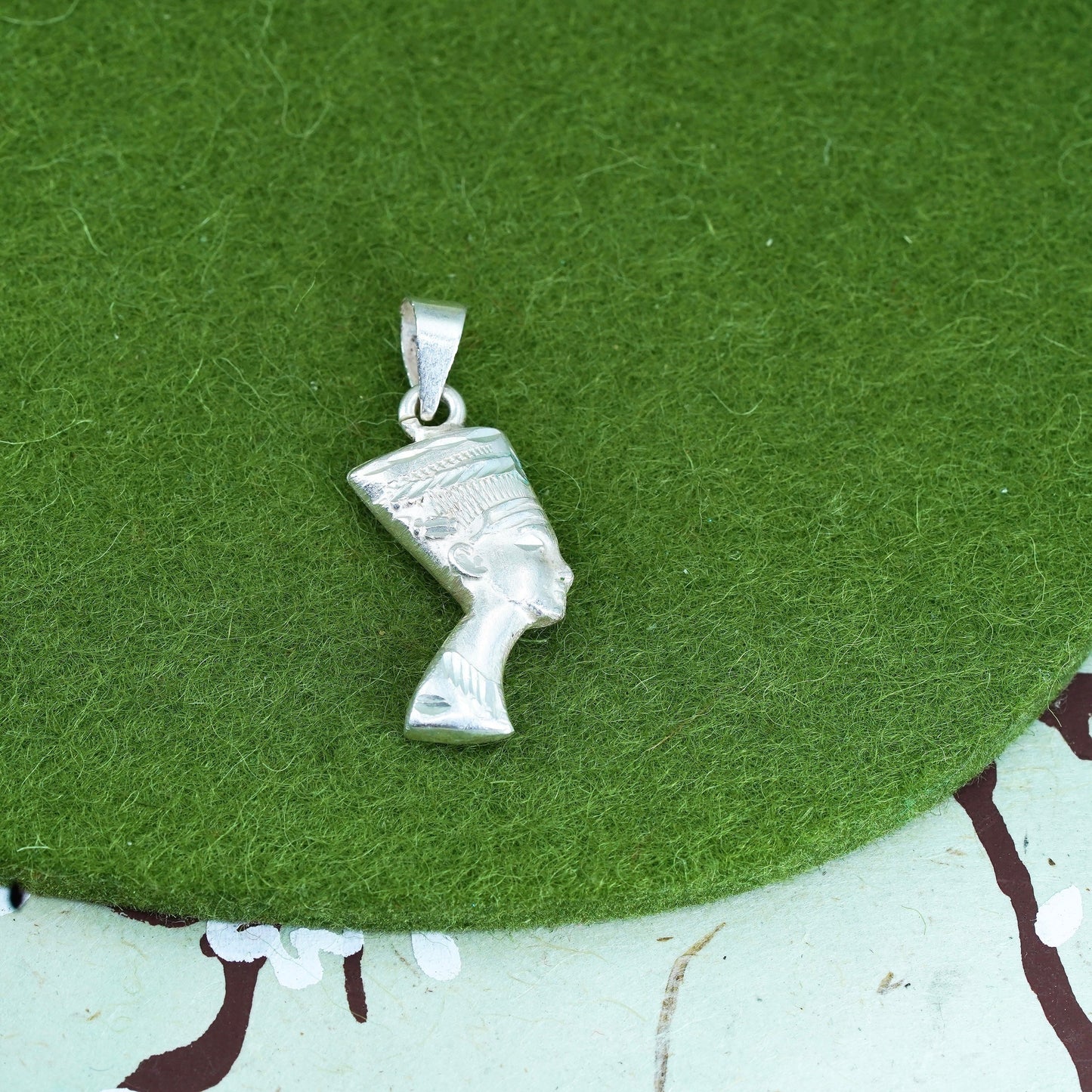 world traveler Sterling silver handmade pendant, 925 charm pharaoh Nefertiti