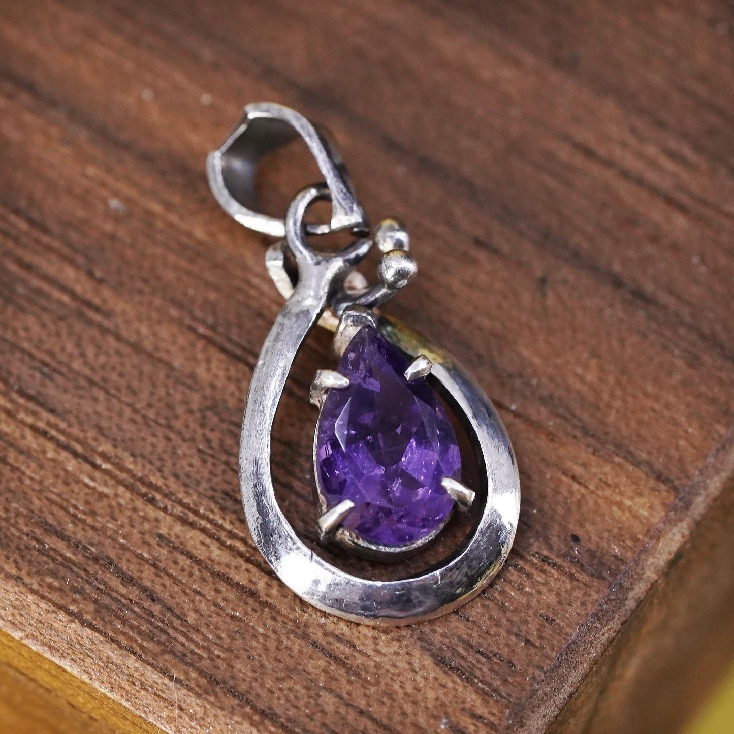 Vintage Sterling silver 925 handmade teardrop pendant with amethyst