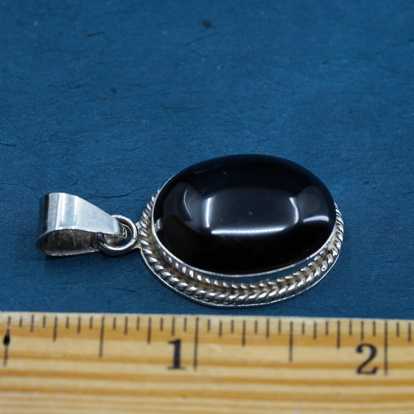 Vintage mexico sterling 925 silver handmade pendant with oval onyx and cable