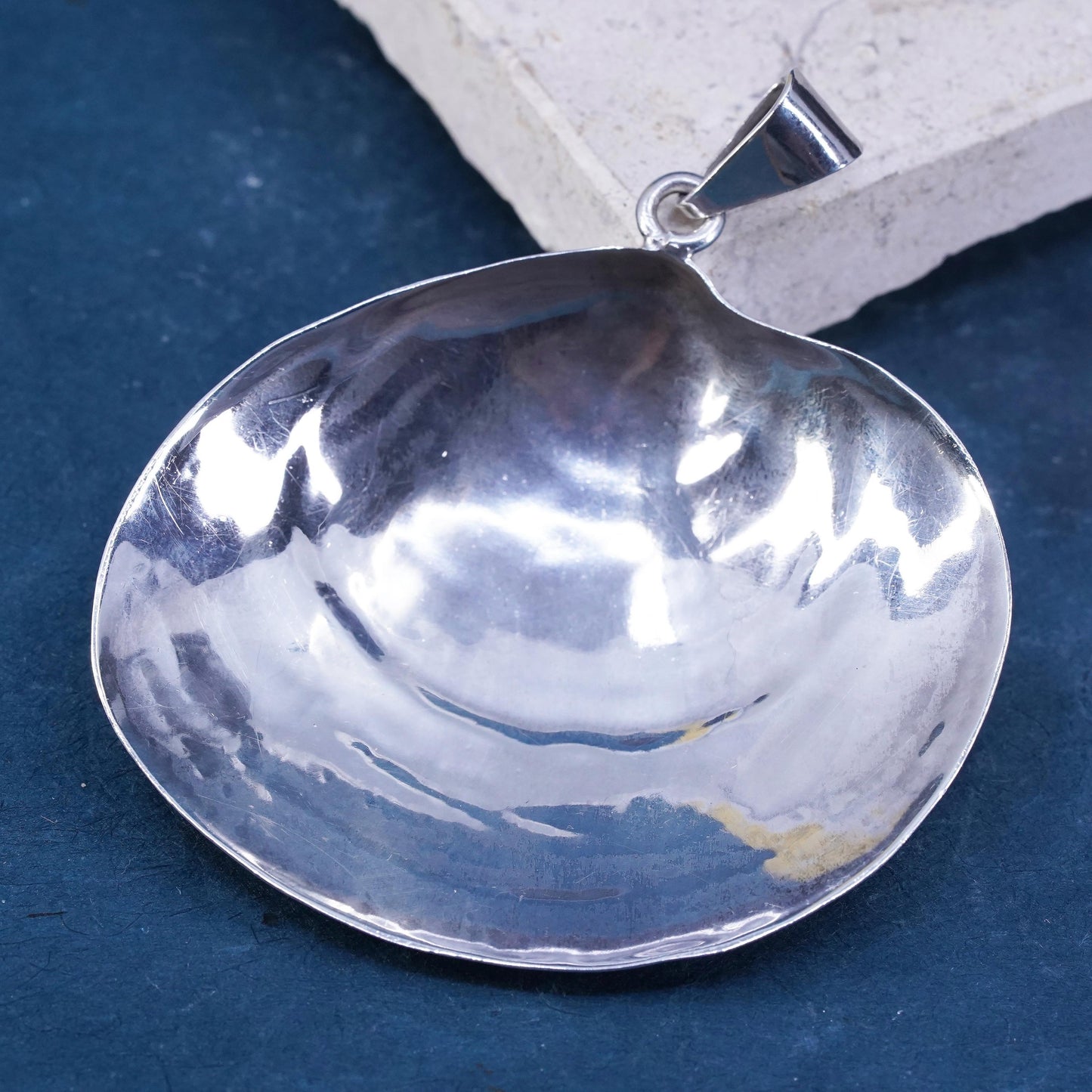 Vintage Mexican massive sterling silver 925 handmade clam shell pendant