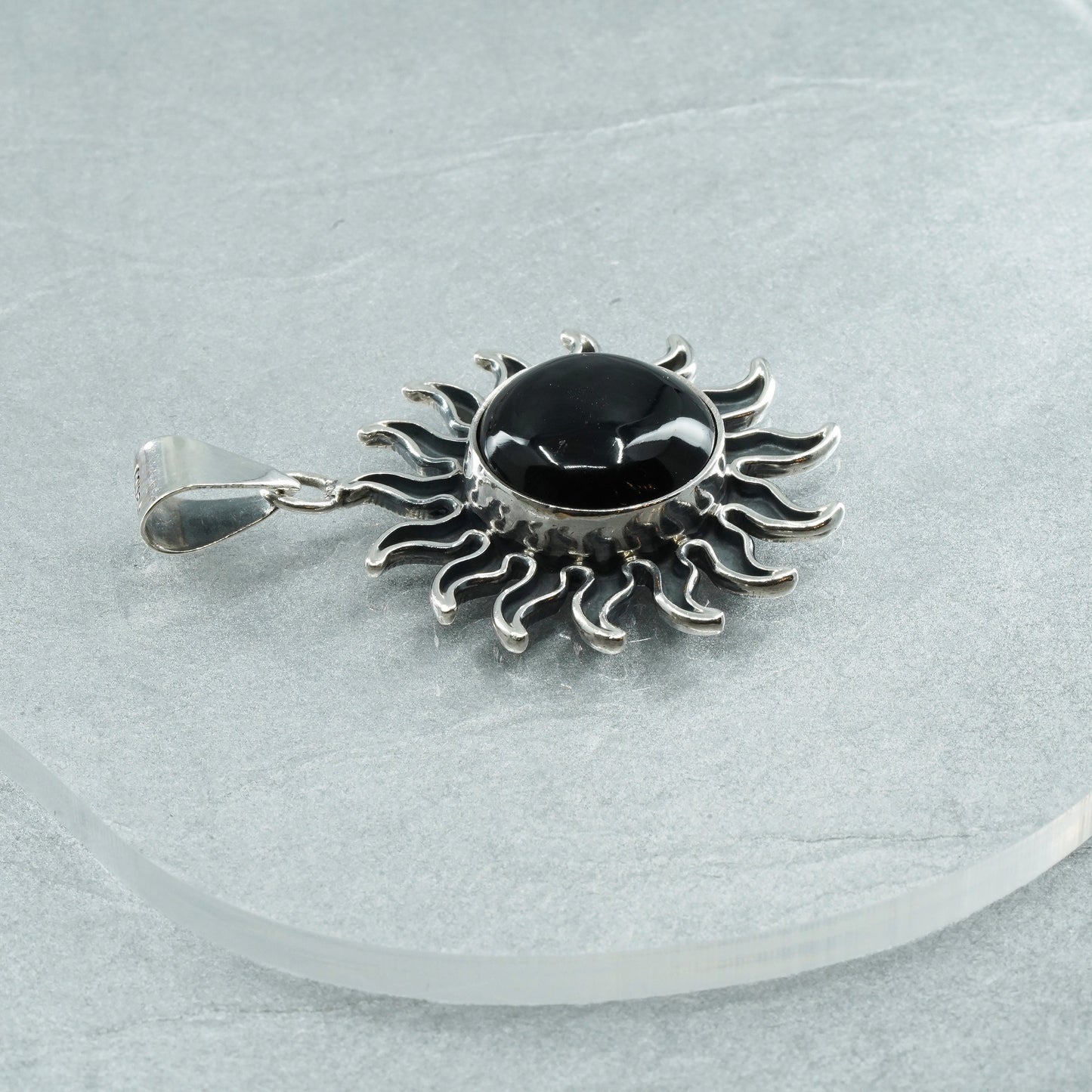 Mexico sterling 925 silver handmade sun flower pendant with circle onyx inlay