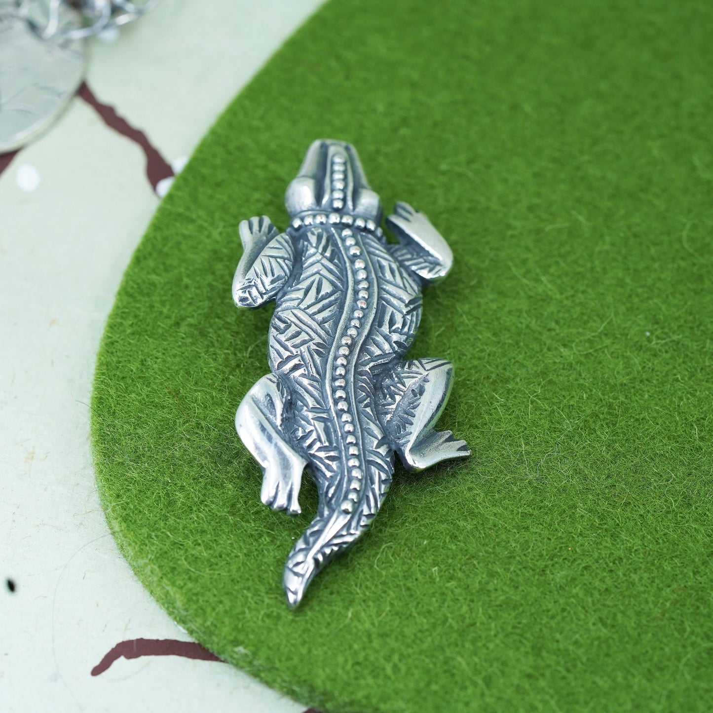 Vintage Pewter Newpro silver tone brooch, crocodile alligator pin