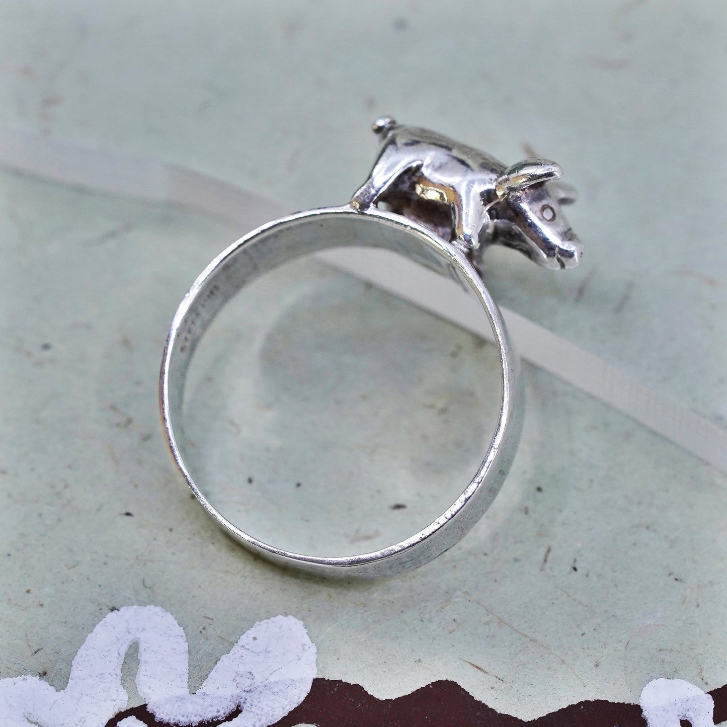 Size 8, vintage southwestern sterling silver handmade ring. 925 pig band
