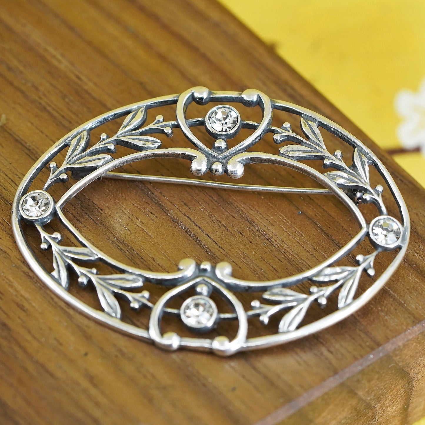 Vintage handmade sterling 925 silver leaves wreath brooch with cz