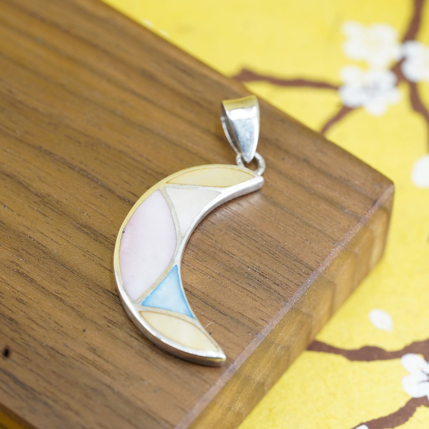 Vintage Sterling 925 silver handmade moon pendant with mother of pearl inlay