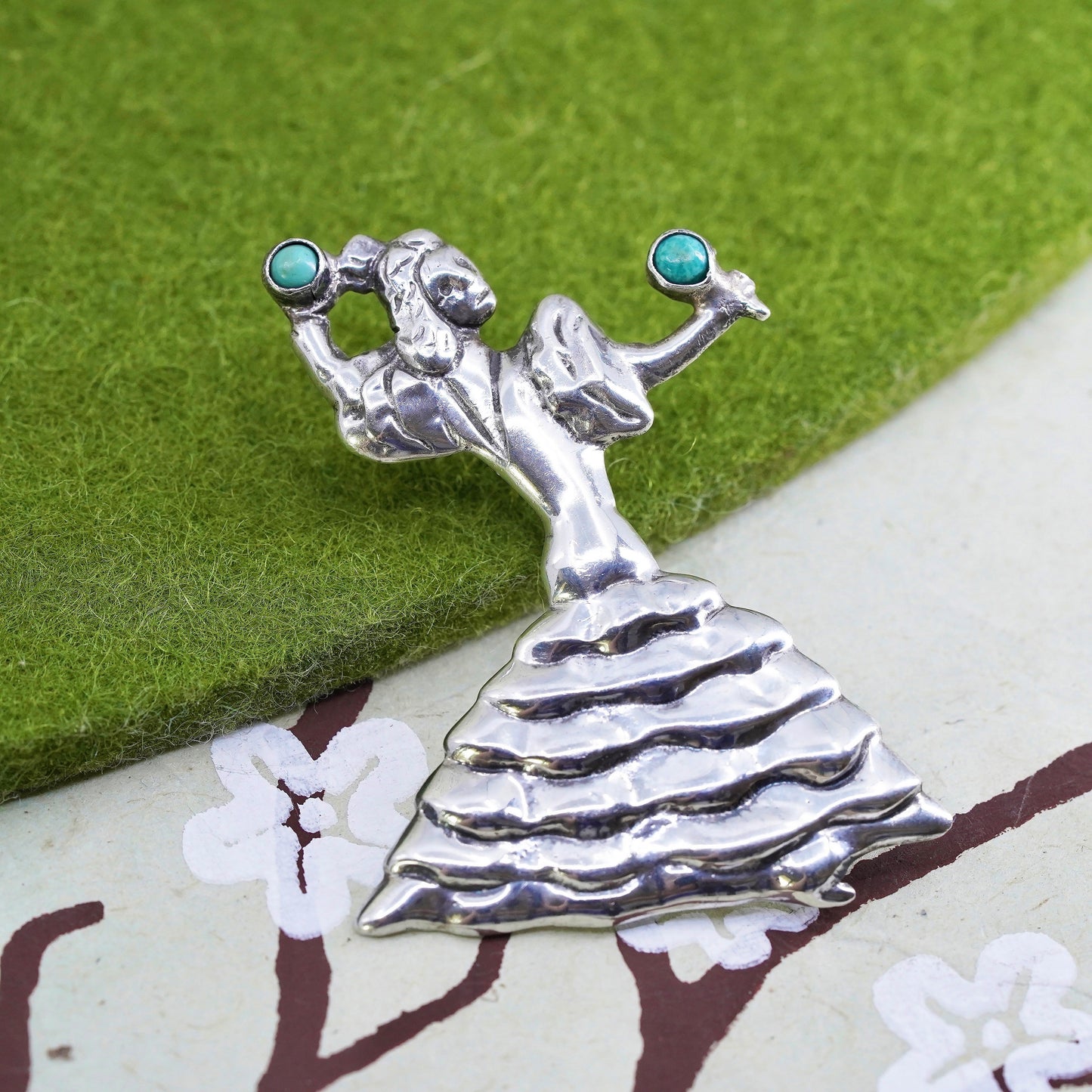 Mexican Sterling 925 silver Female flamenco dancer brooch pin with turquoise