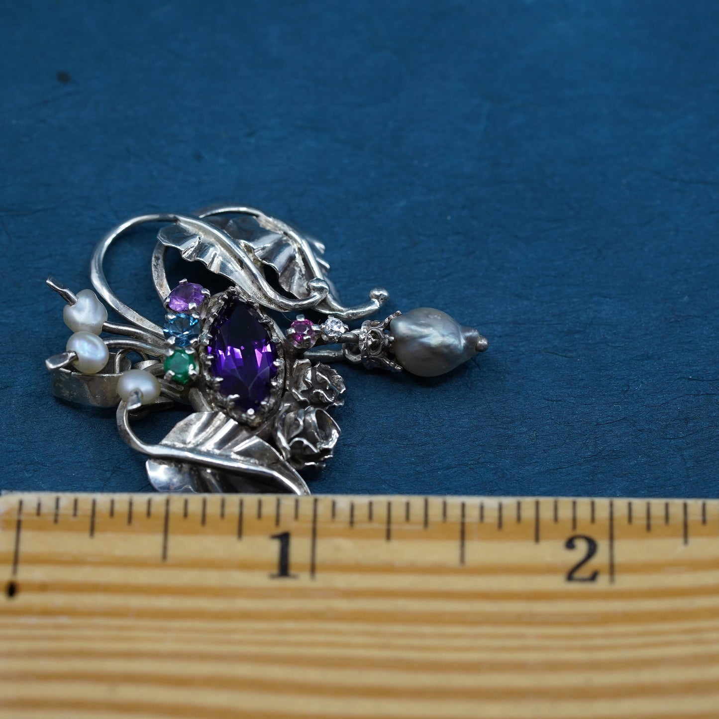 Vintage Sterling 925 silver handmade leaves pendant with amethyst and pearls