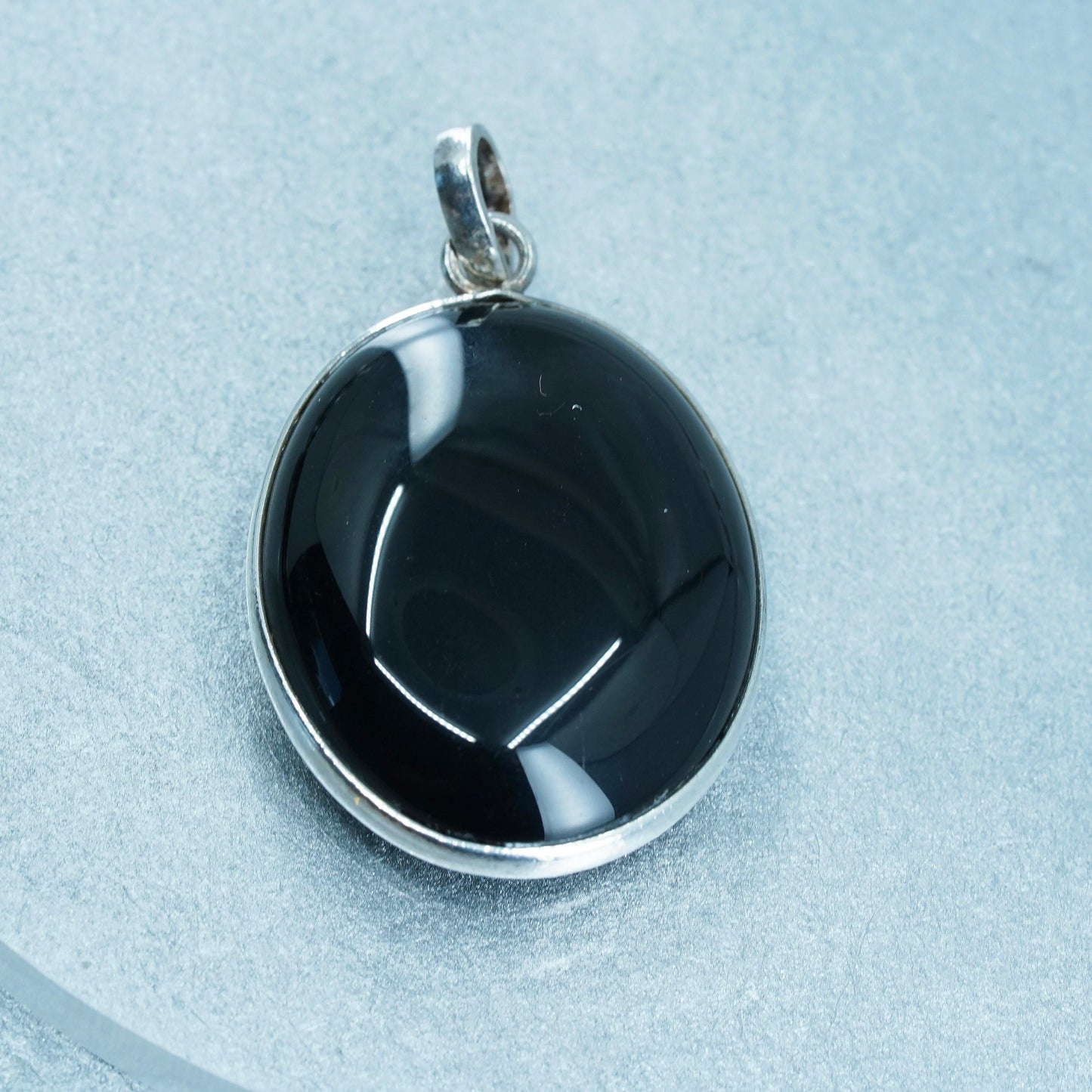 Vintage sterling 925 silver handmade oval pendant with onyx