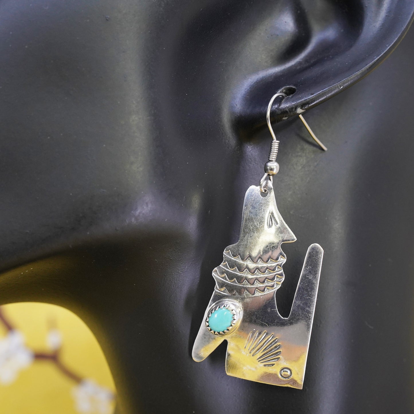 Vintage Native American Sterling silver earrings, 925 wolf drops with turquoise