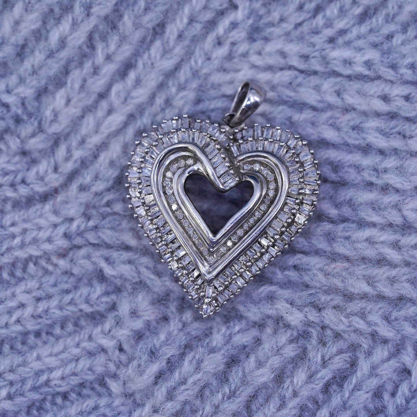 Vintage elegant Sterling silver 925 heart pendant with cluster genuine diamonds