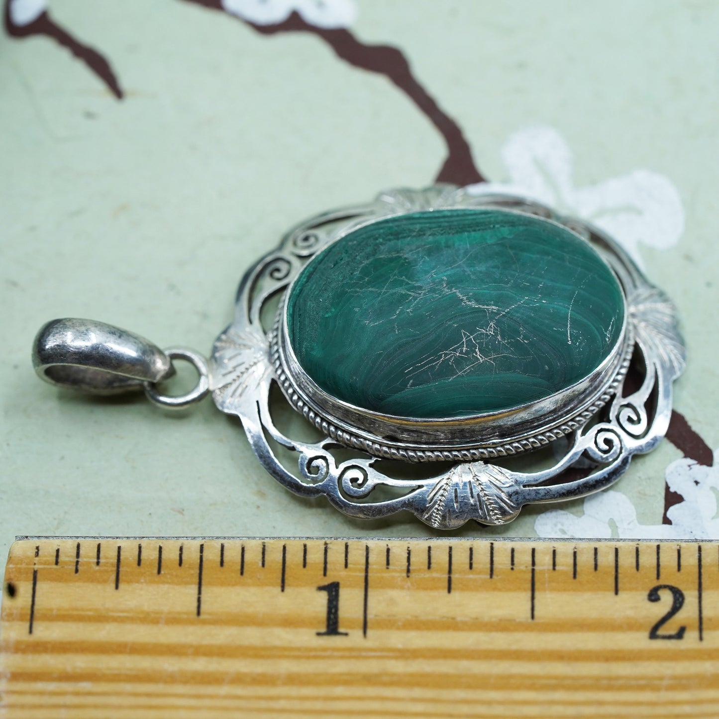 Vintage sterling 925 silver handmade huge pendant with oval malachite inlay,