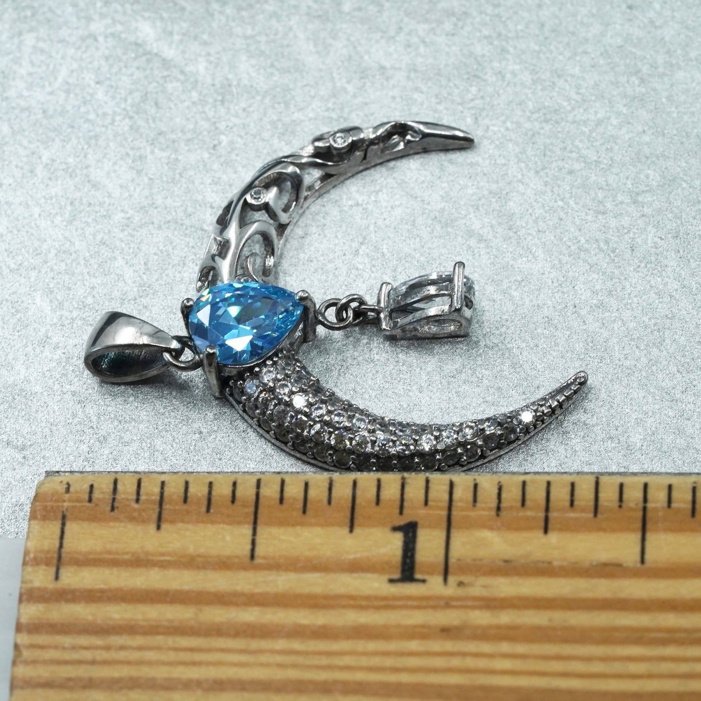 Vintage sterling 925 silver filigree moon pendant with teardrop dancing crystal