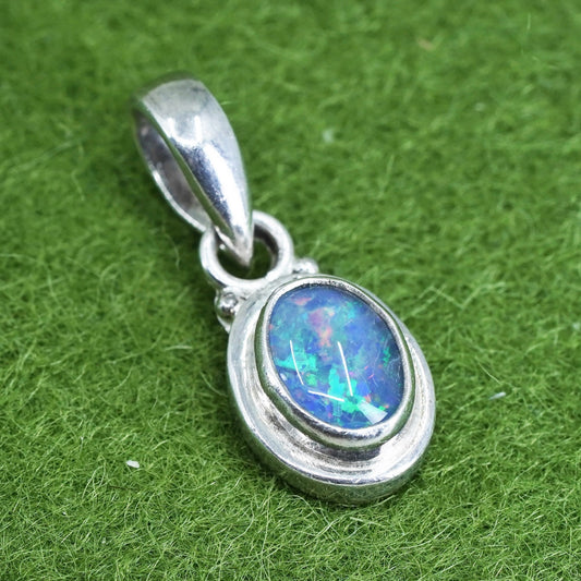 Vintage sterling 925 silver handmade pendant with opal