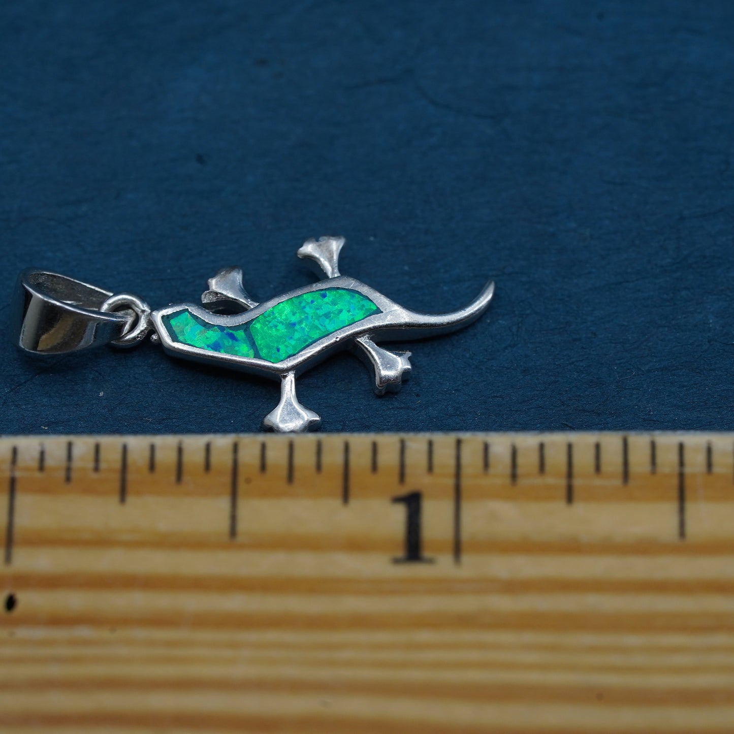 Native American sterling 925 silver handmade lizard pendant with opal inlay