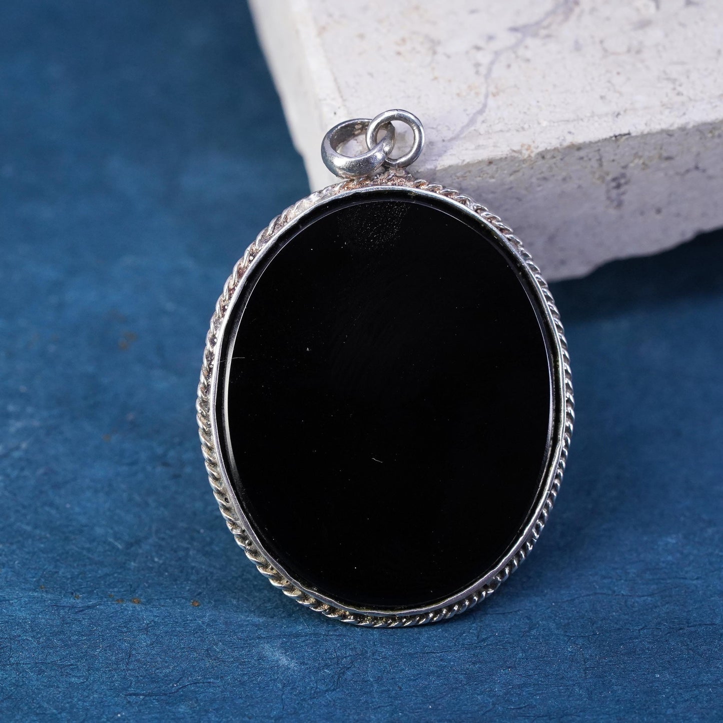 Vintage Sterling silver handmade oval pendant, 925 agate cameo horse with onyx