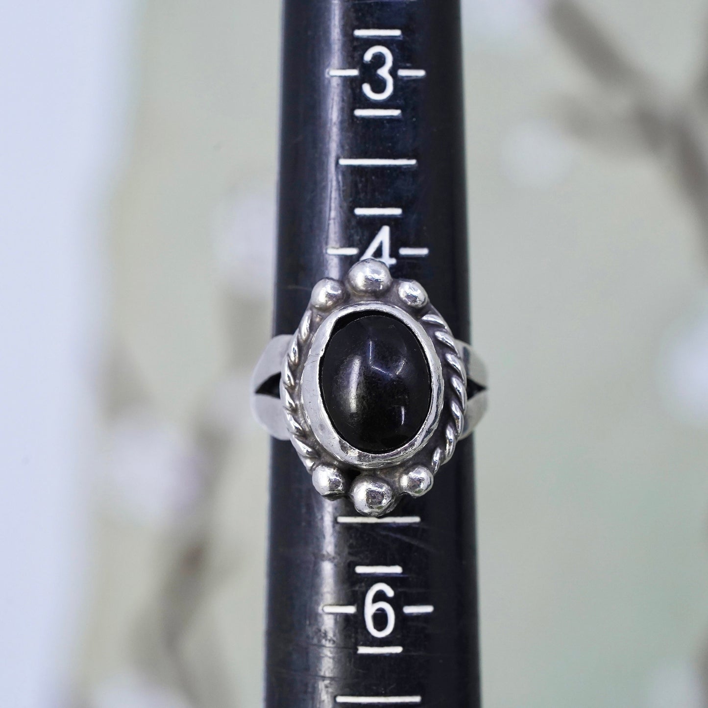 Size 4.5, Vintage sterling 925 silver handmade ring with onyx and bead details
