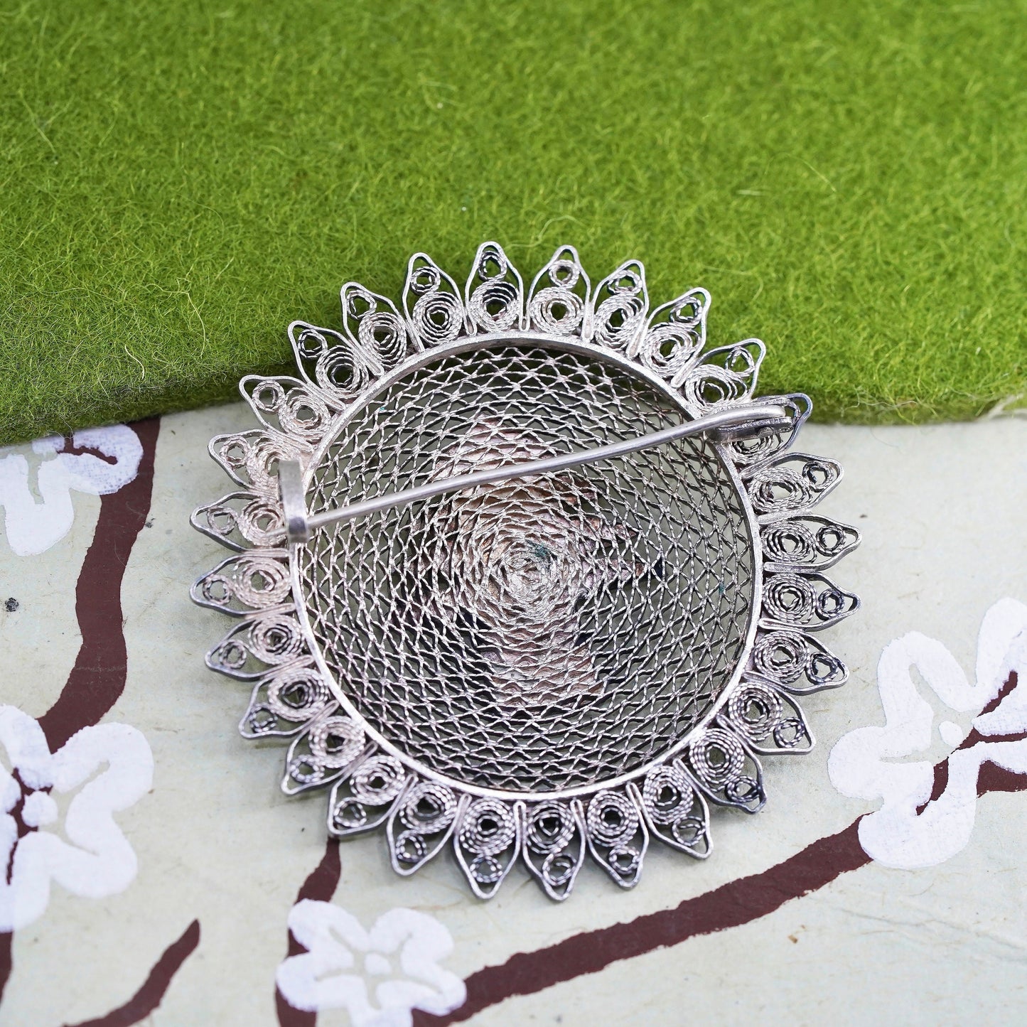 Vintage sterling silver brooch, 925 filigree circle pin with Christmas tree