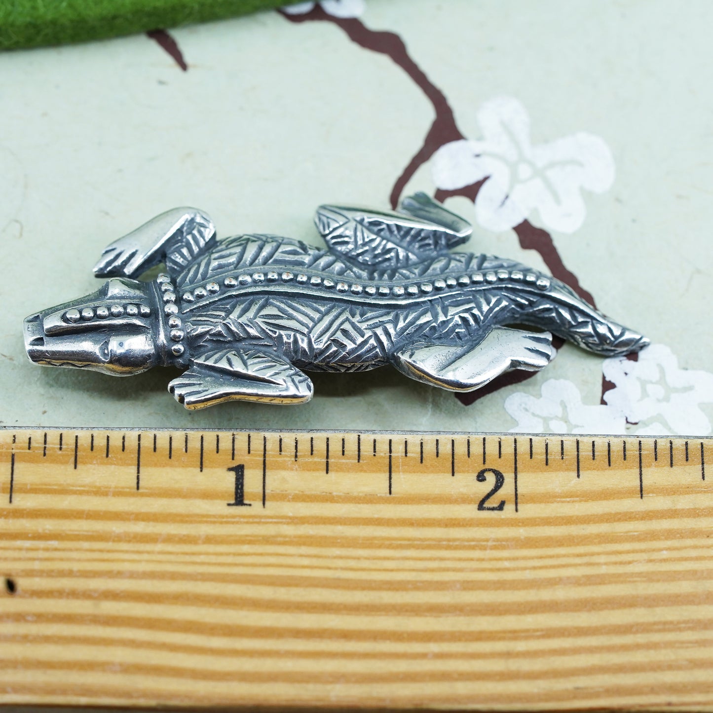 Vintage Pewter Newpro silver tone brooch, crocodile alligator pin