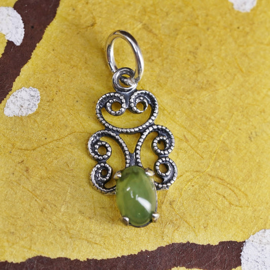 Vintage Sterling silver pendant, solid 925 silver filigree w/ oval shaped jade