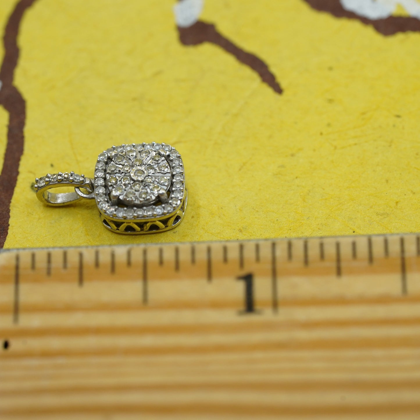 Vintage sterling silver pendant, 925 square with genuine diamond