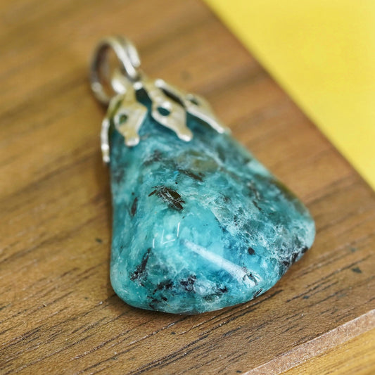 Vintage Sterling 925 silver handmade pendant with nugget Chrysocolla in Quartz