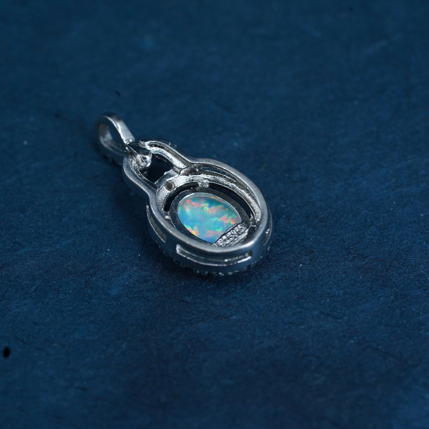 Vintage Sterling 925 silver handmade pendant with opal and diamond