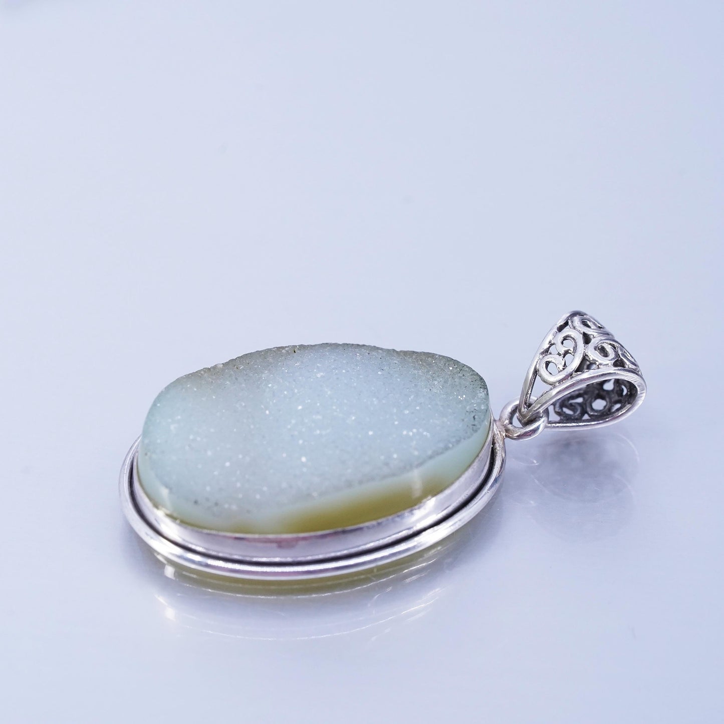 Vintage sterling 925 silver handmade oval pendant with green druzy stone