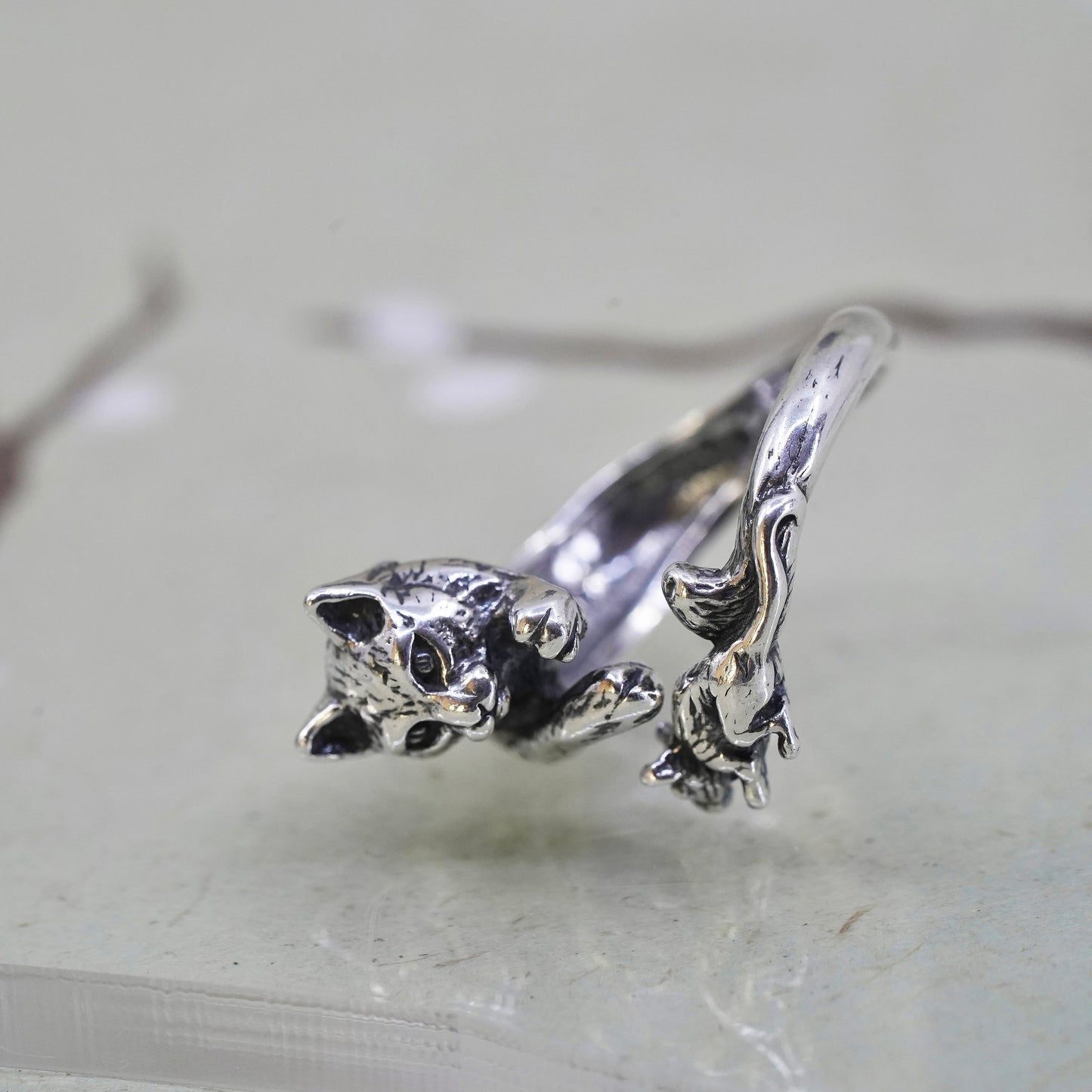 Size 6, vintage sterling silver handmade ring. 925 silver cat rat band