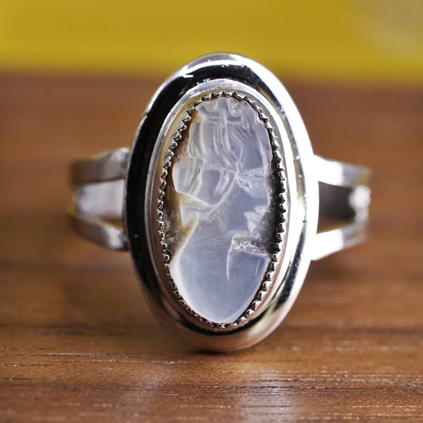 Size 5.25, Sarah Coventry Cameo Ring, Sterling 925 silver ring, Facing Shell