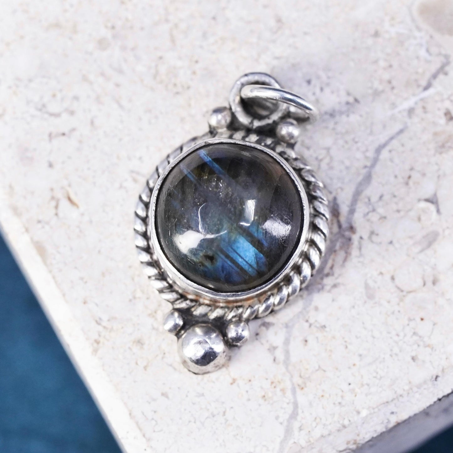 Vintage sterling silver handmade pendant, 925 circle charm with labradorite