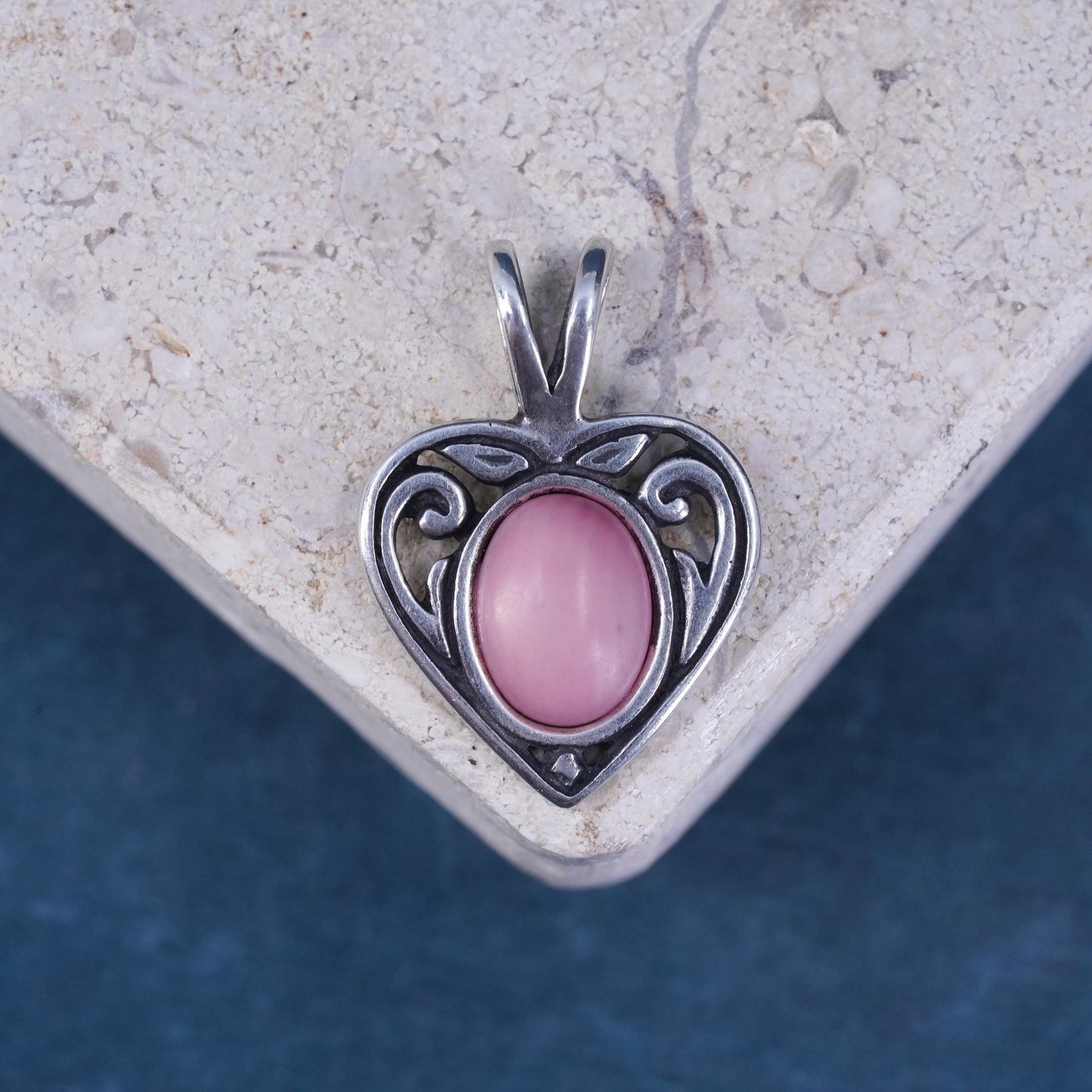 Vintage sterling silver handmade pendant, 925 filigree heart with pink jasper