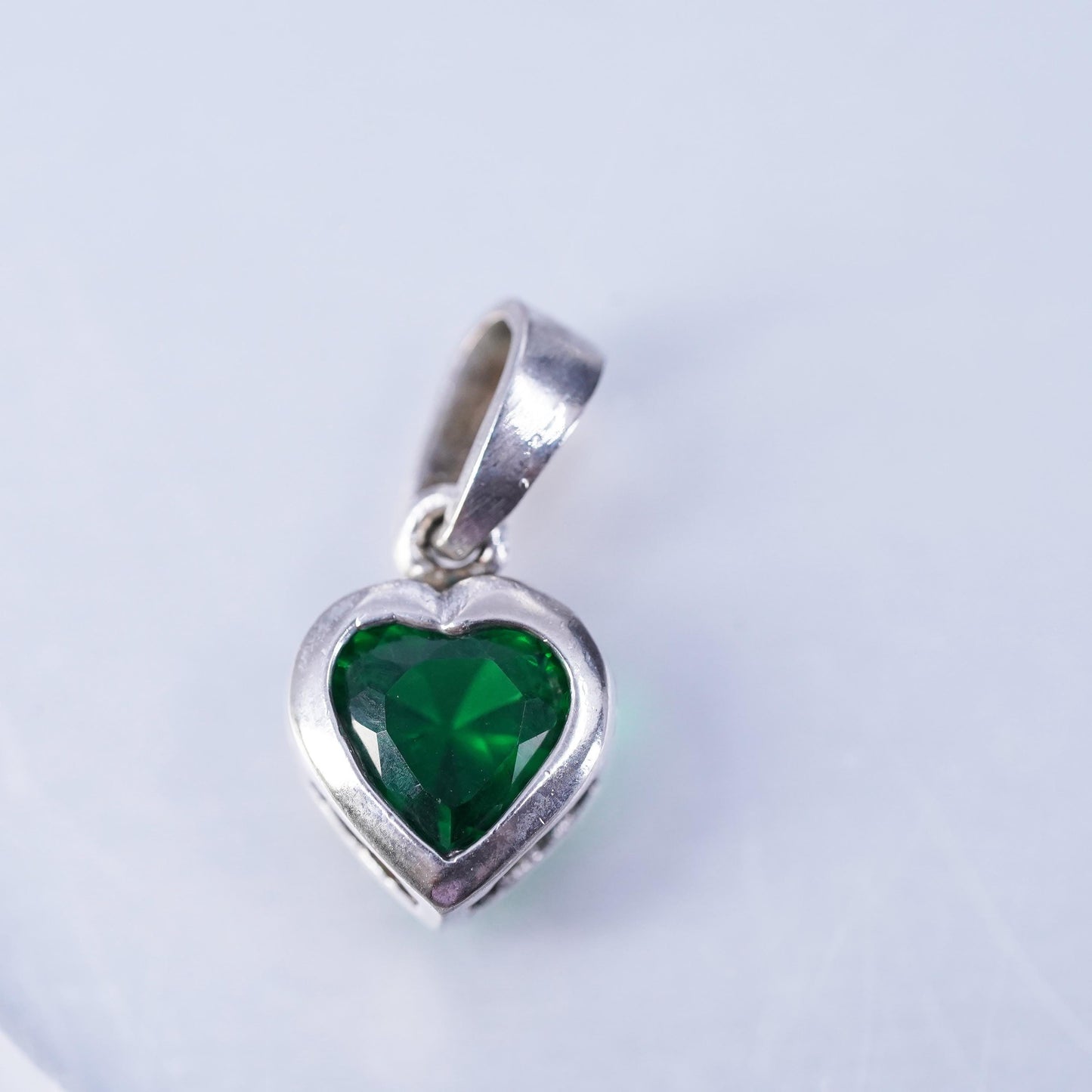 Vintage sterling 925 silver pendant with green crystal heart