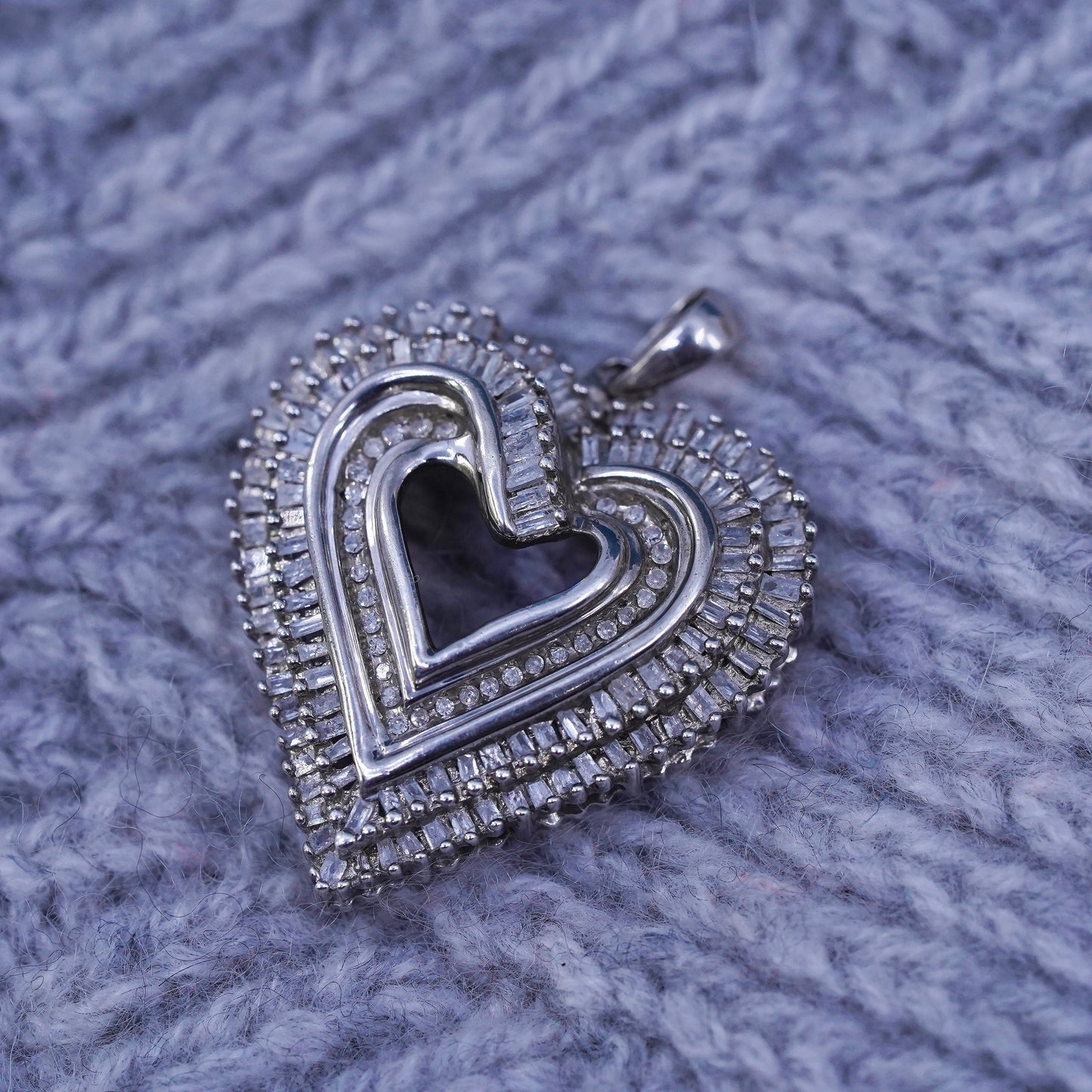 Vintage elegant Sterling silver 925 heart pendant with cluster genuine diamonds