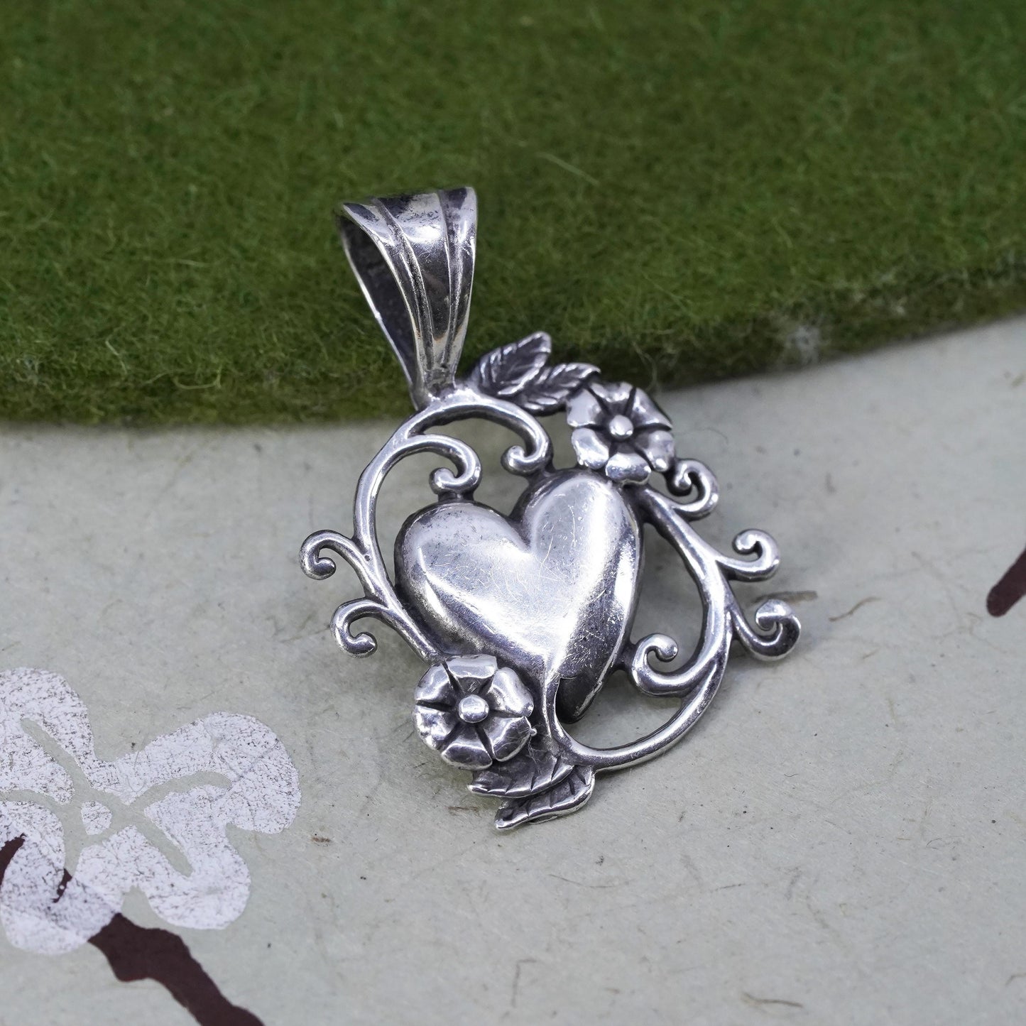 Vintage Jalaine Sterling silver handmade pendant, 925 flower with heart