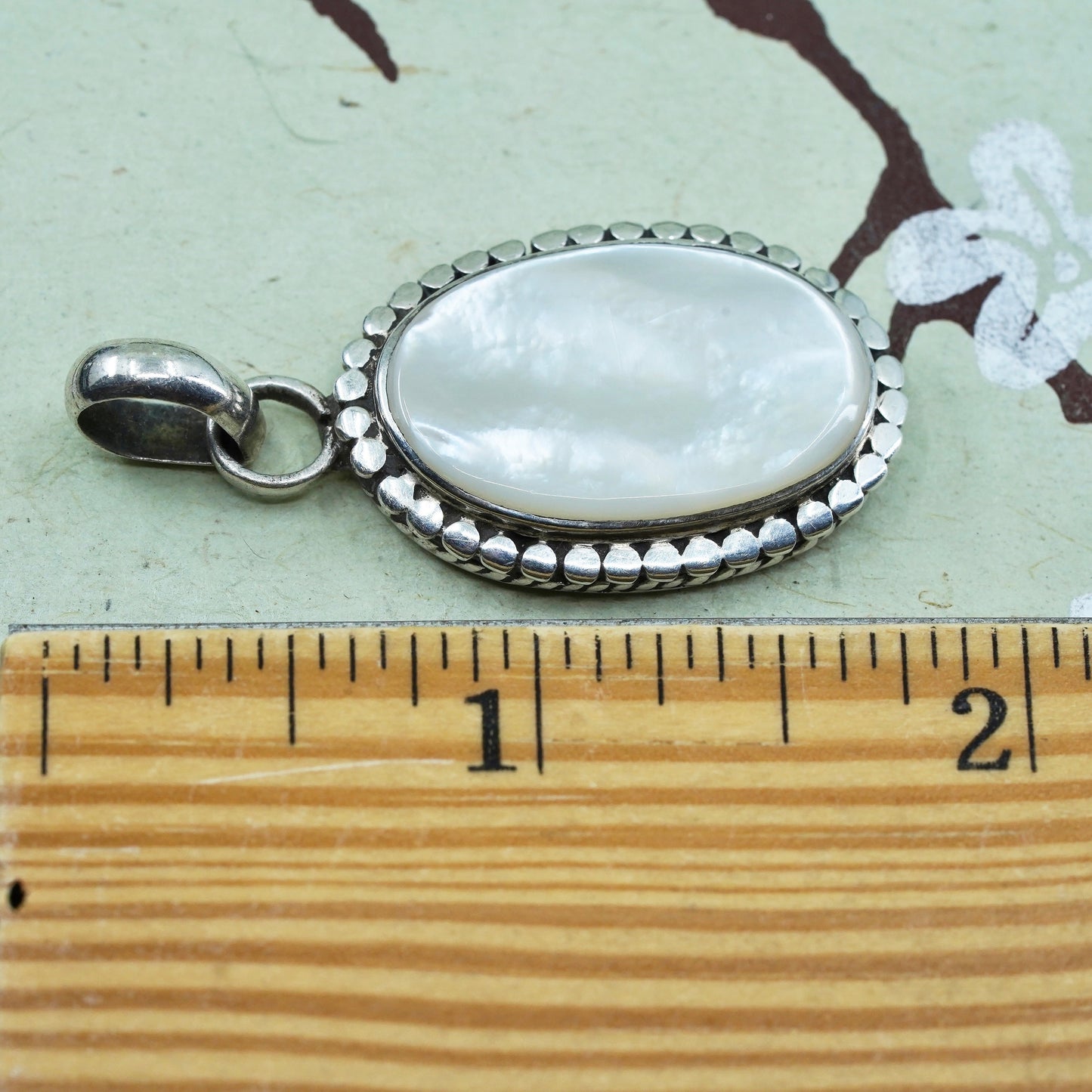 Vintage sterling 925 silver handmade oval pendant with mother of pearl inlay