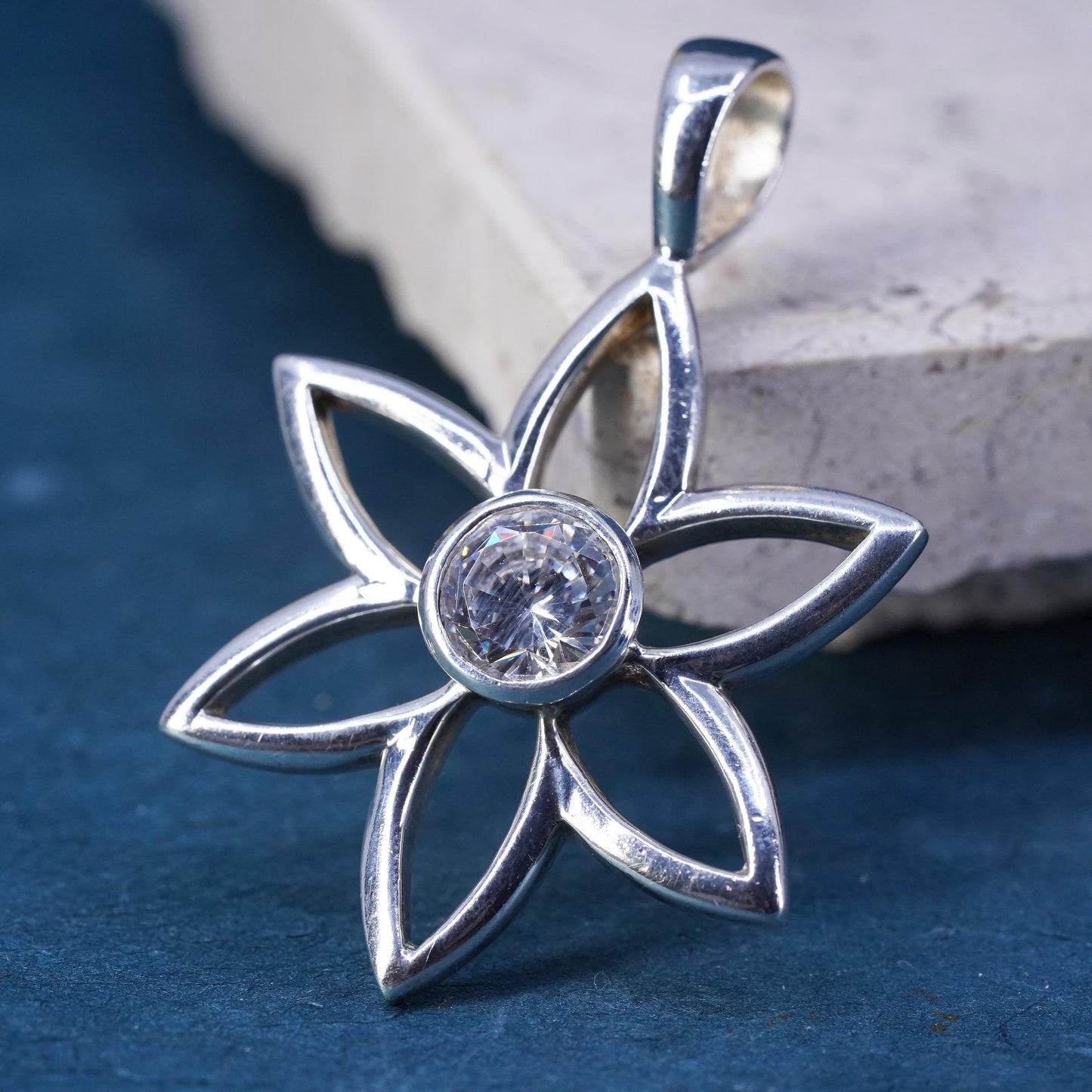 vintage Silpada sterling silver pendant, S1195 925 snowflake flower Pendant Cz